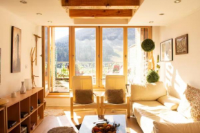 Cozy 2BDR Duplex with Amazing View